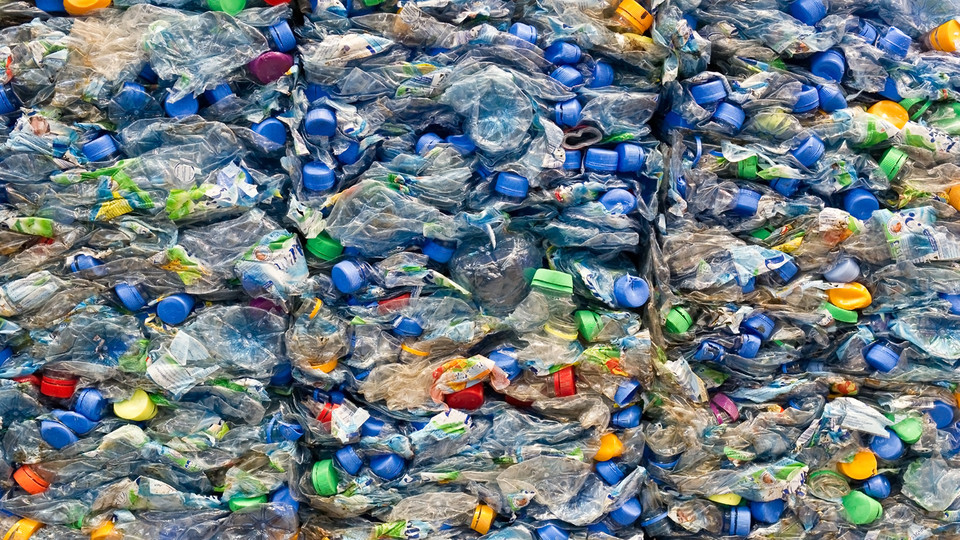 anakiklosh-plastiko.jpg